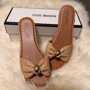 Steve Madden Tan Braided Bow Slide Sandals with Gold Accent- brand new